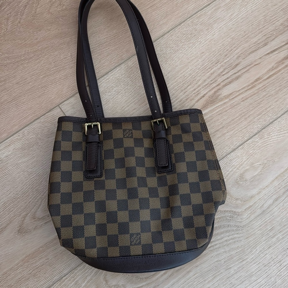 Louis Vuitton Brown checkered tote bag